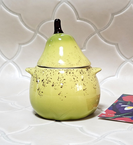 Creuset petite pear cocotte - le,