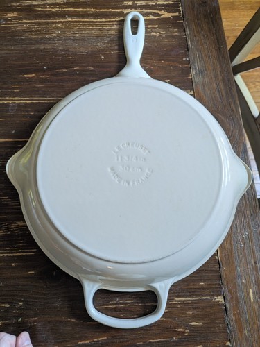 Creuset padella firmata - firmata, in