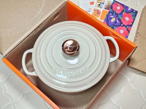 Creuset signature cocotte - creuset,